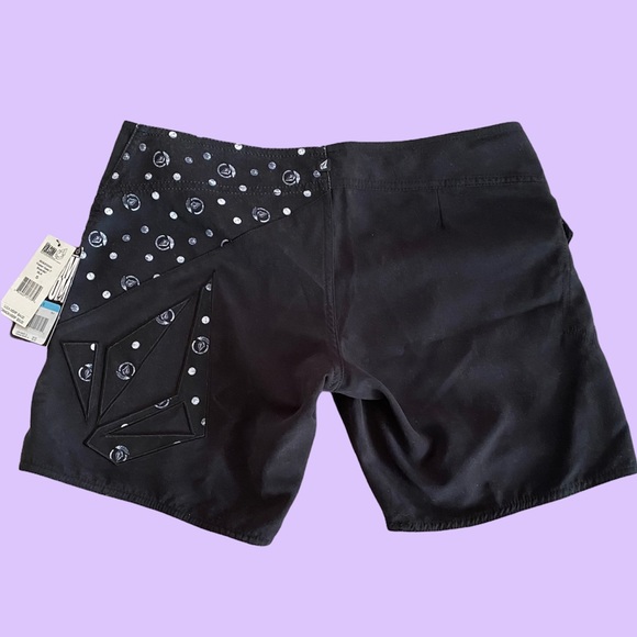 Volcom “Foster Gals 7 Boardie” Shorts - Picture 2 of 6